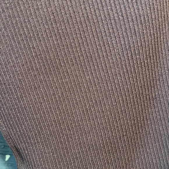Asymmetrical Knit Top - Picture 4 of 4